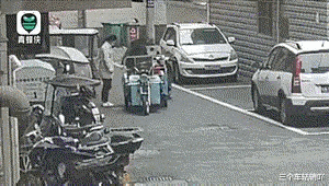 安徽阜阳,女子私自卖掉小区“僵尸电动车”,获利250元。