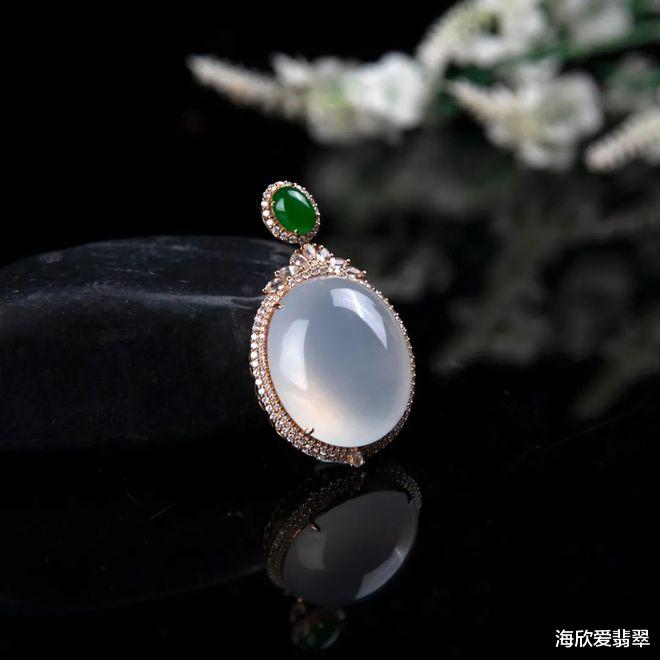 翡翠|鉴别翡翠有着“望闻问切” 你可知道?