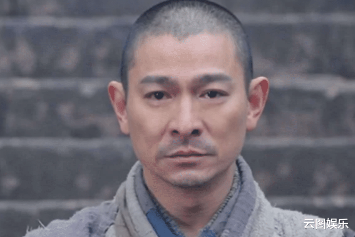 杜琪峰被曝大骂快递员!不满对方用推车送货上楼,担心撞坏其楼梯