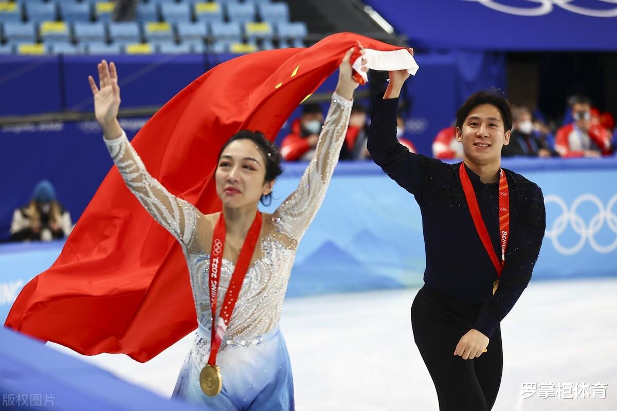隋文静|吉尼斯官方认证！恭喜中国队！隋文静韩聪领证书，神仙CP搭档15年