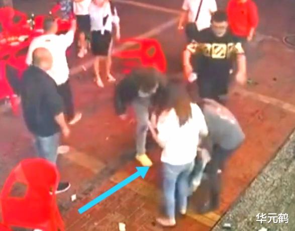 愤怒!唐山恶男无故殴打女子事件!后续给社会的启示!