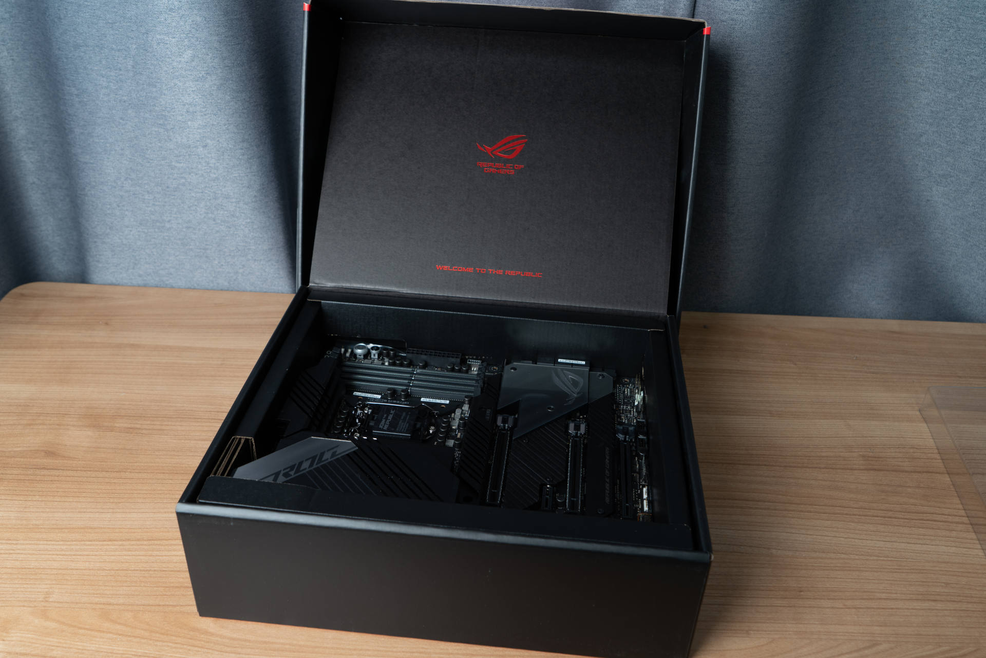 主板|羊毛只薅一只，ROG办公全家桶装机