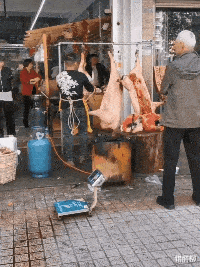 給你一個億|“讓你卸載三個APP，完事給你一個億，你會卸載哪三個？”