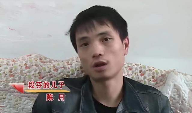 2019年,32岁小伙年薪20万,妻子却要离婚:他吃饭都要母亲喂