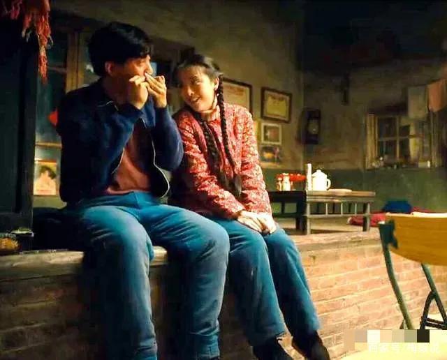 人世间|《人世间》第39集中春燕对德宝这个动作先是让人吃惊接着让人笑