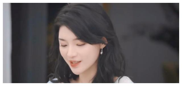 喜欢你3：嘉宾见面礼价值多少？CU一支笔8000，蓓蓓一个香薰600元