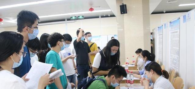 大学|22年本科“红牌专业”榜单，就业率大幅下滑，你的专业在其中么