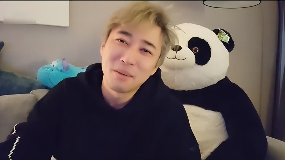 谢可寅|钱小佳生病后，变相承认与小周的关系：有老婆照顾真爽