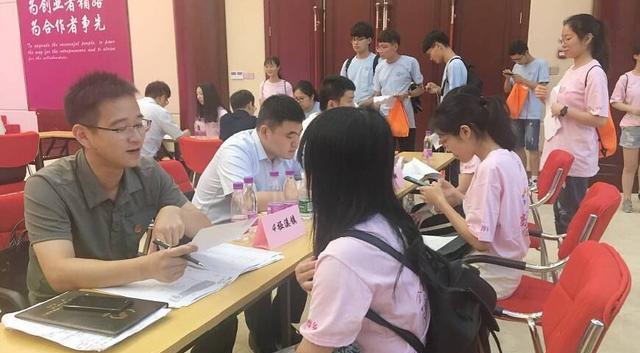 大学生|这2个编制行业选择时要注意了,“离职率”较高,浪费青春和精力