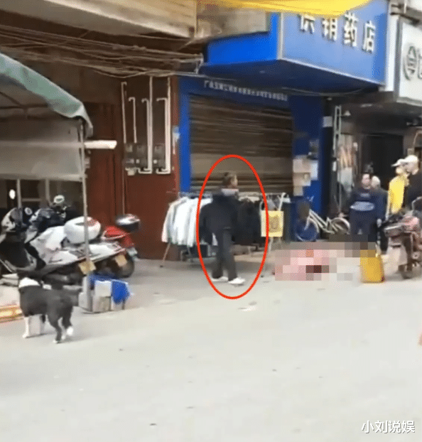 广西南宁,发生一起持刀伤人案。