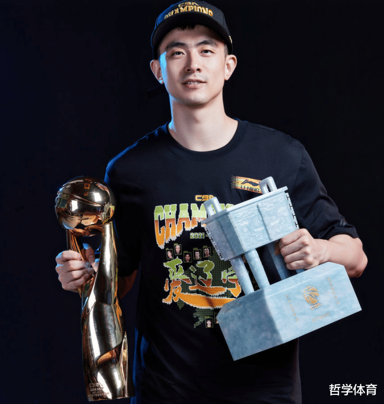辽宁男篮|张庆鹏：辽宁队有绝对的冠军实力 焦健：辽宁队三连冠，没有问题！