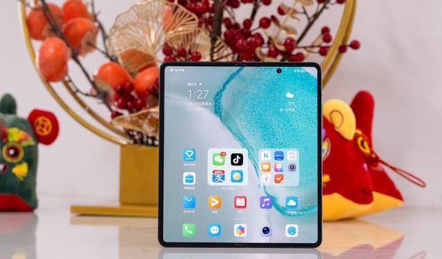 华为荣耀|零差评荣耀MagicV首批用户评价出炉外观惊艳是比华为好的替代品