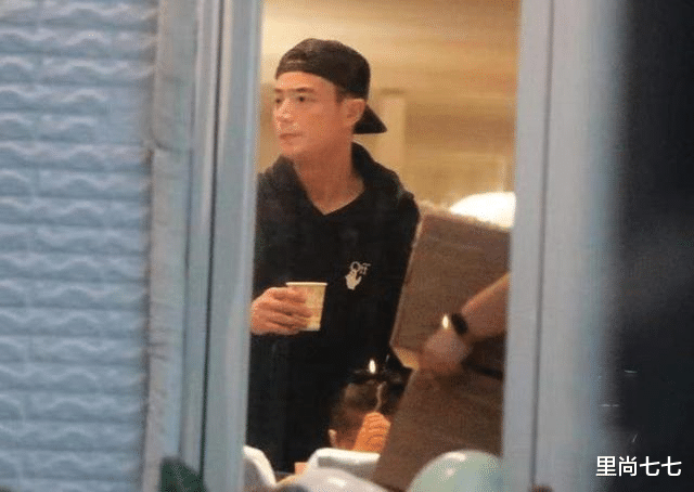 林心如|霍建华大手笔为女庆生，林心如打扮太隆重，5岁小海豚气质太像妈