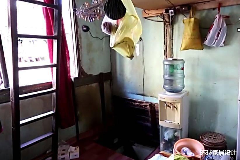 6口挤24㎡,姨妈与28岁侄子同睡,床边上厕所,换衣服就蒙上被子