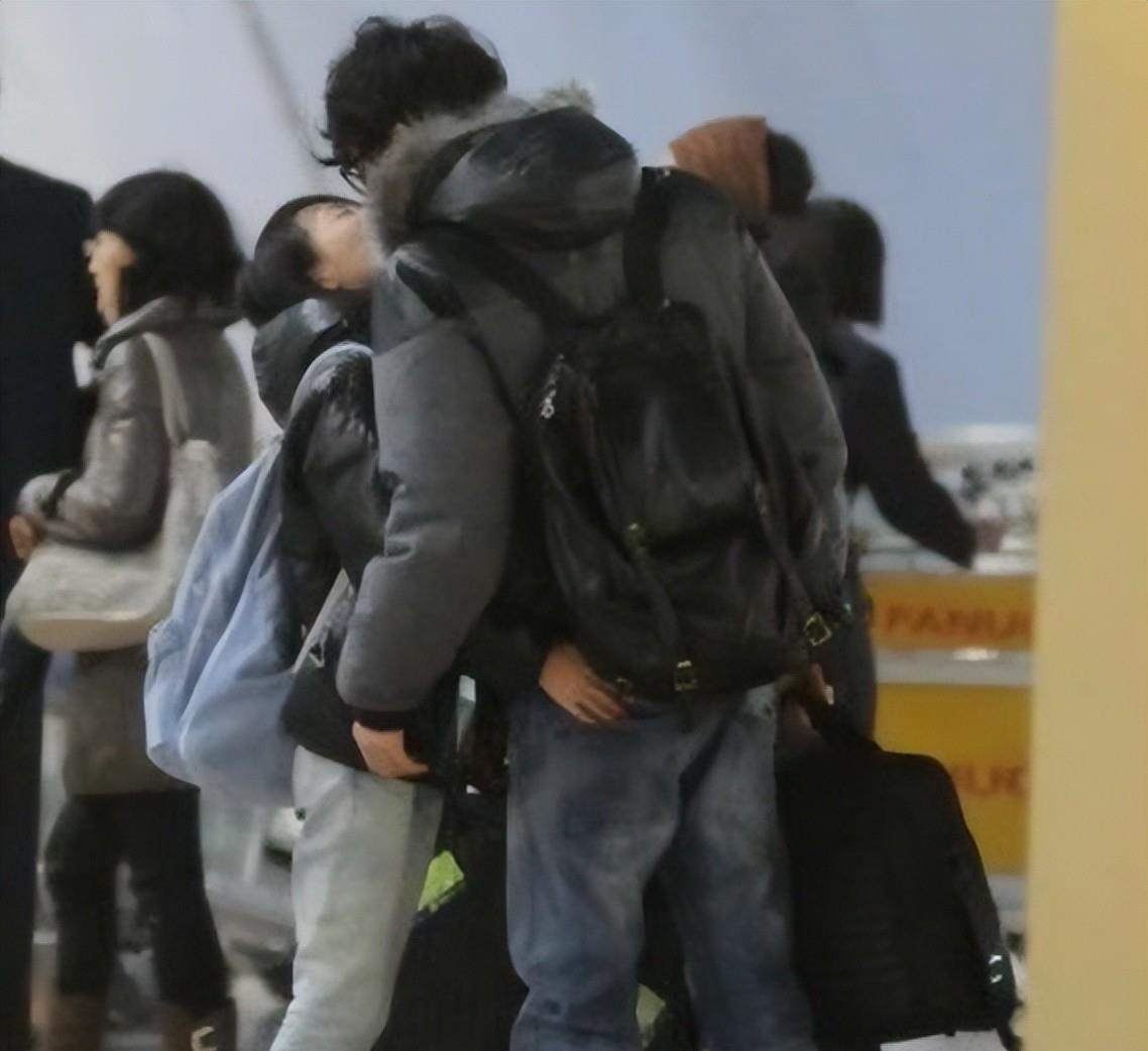 秦岚|34岁林更新:与富二代女友相恋5年,转身和周冬雨蒋梦婕牵扯不断