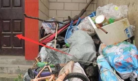 |门口不要出现这3种东西，家宅难安，财不进家，子孙坎坷，神仙都救不了你！