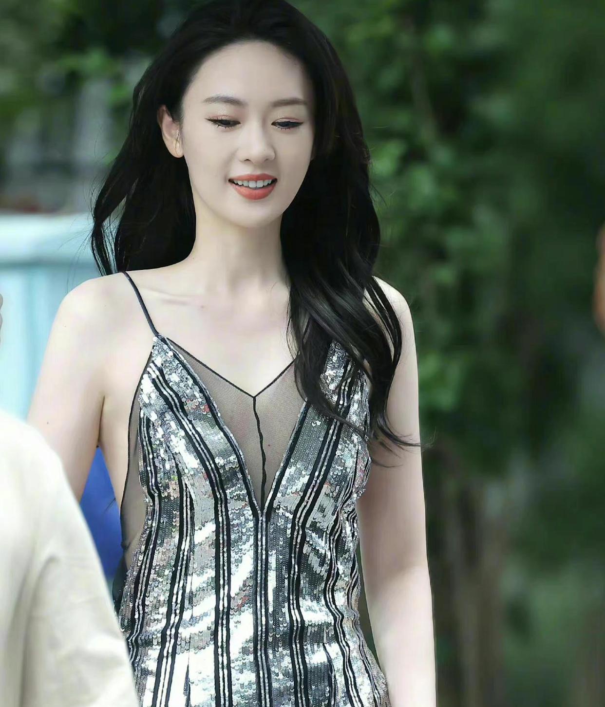洗发水 红气养人！6位美女出席同一活动，有人气质出众，有人发际线感人