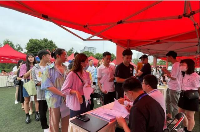 焦作|人社部传来消息,事业单位招聘门槛或有降低,应届生把握住机会