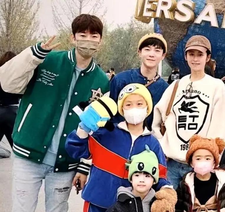 陈妍希|陈妍希颖儿带娃游玩,现身环球影城,不得不说陈晓的儿子是真帅