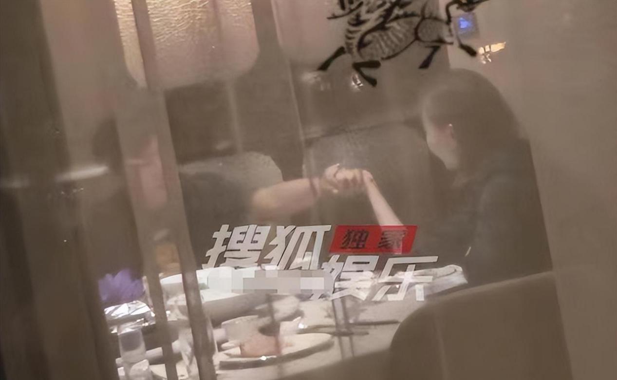 秦昊|伊能静深夜眼眶含泪！被疑与秦昊婚变，两人长期分隔两地少秀恩爱