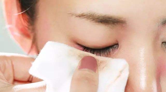 卸妆 皮肤发黄，如何做才能够恢复白皙的状态？做好这4点很重要