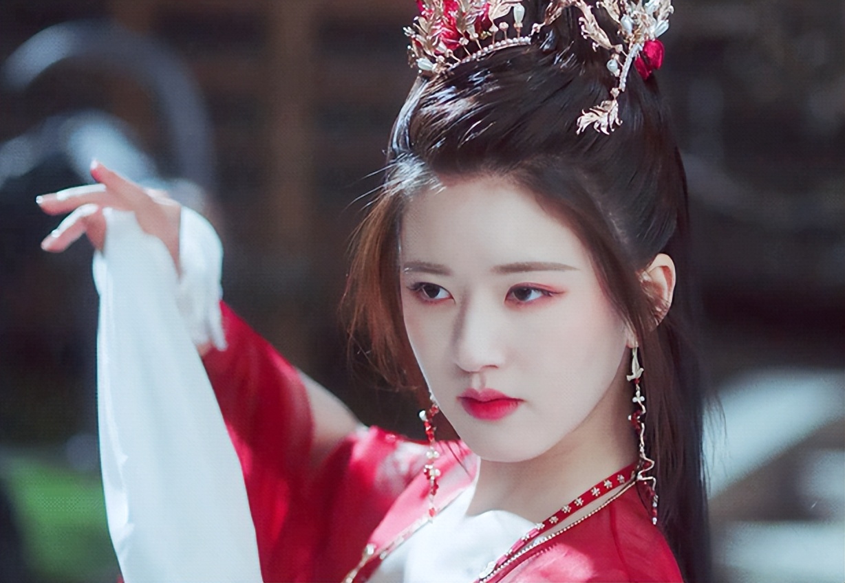 白风夕|明明都是赵露思演的女一号，程少商和白风夕的差距咋那么大呢