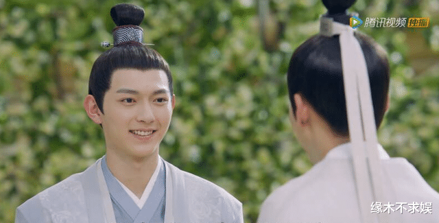 樊治欣|又一部古偶剧上线，一口气追完更新太过瘾，嘉行这位小生可能要火