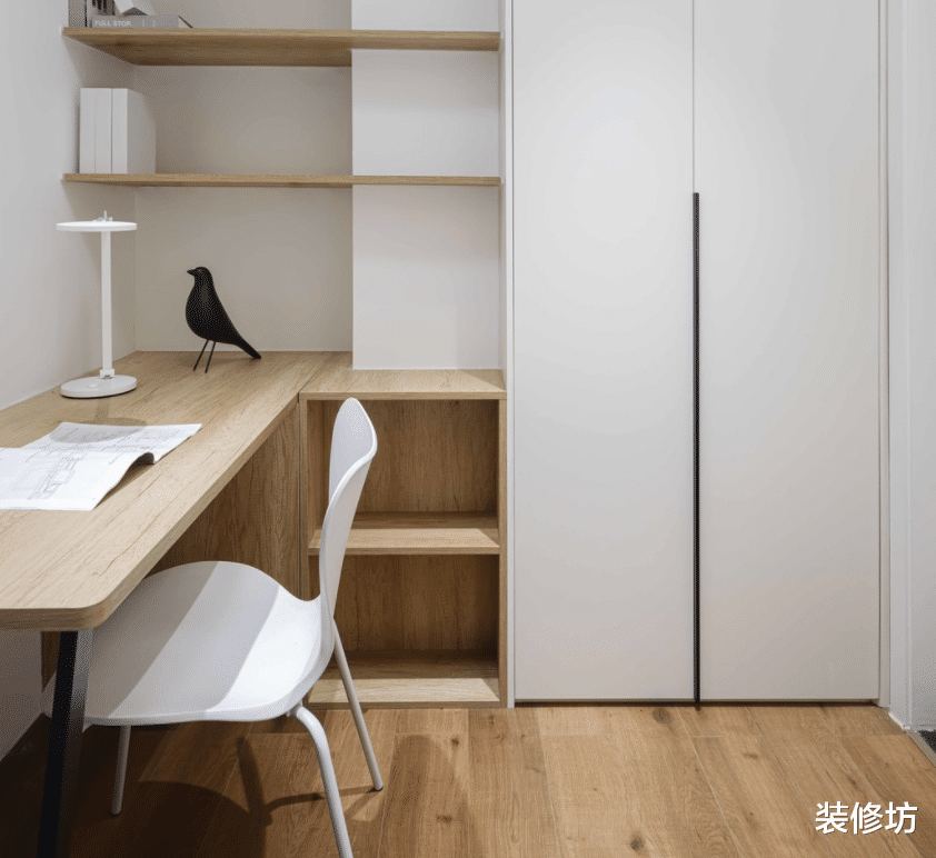 老房子大变身,60平也拥有翻倍收纳区,还有家庭小影院