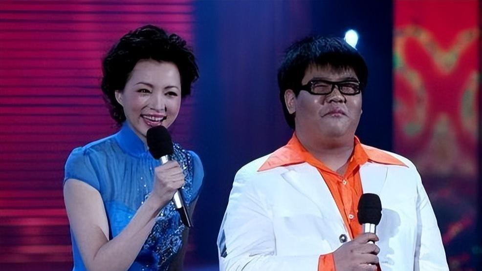 星光大道|从星光大道冠军到“人人喊打”，盲人歌手杨光到底经历了什么？