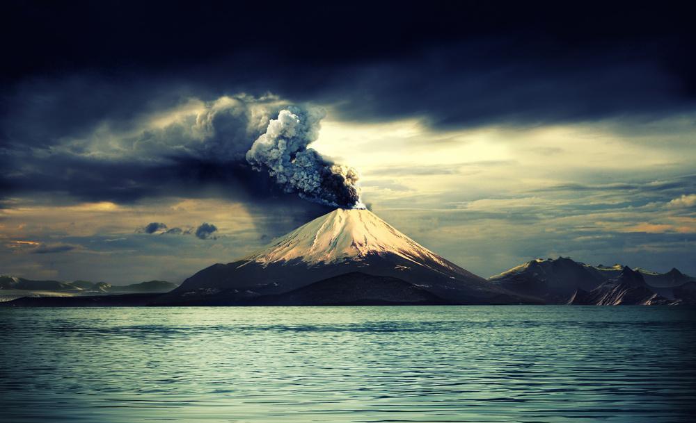 地球进入灾难模式?全球最大活火山沉寂了40多年,突然开始喷发