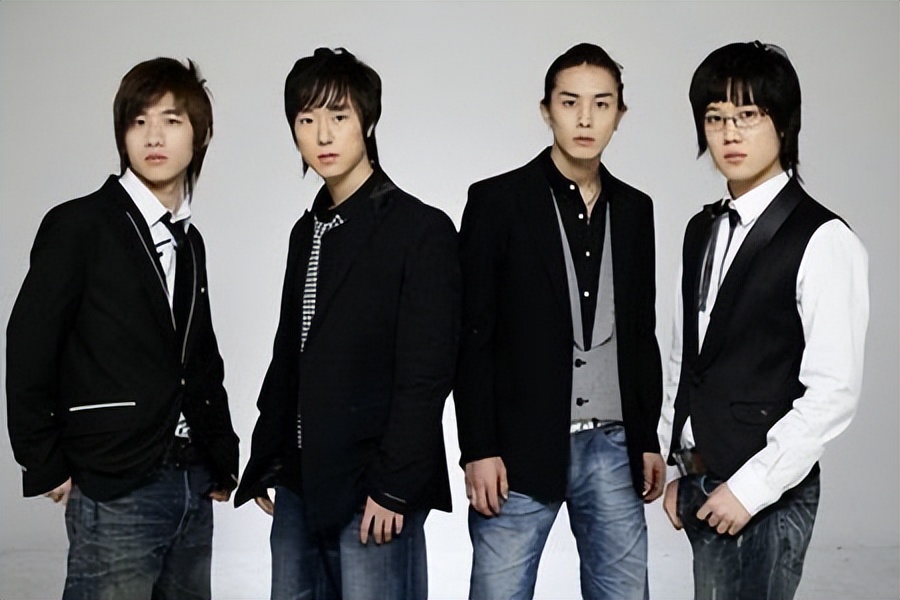 张晋|“阴盛阳衰”的明星夫妇,有人欢喜有人愁,唯有一人成笑话