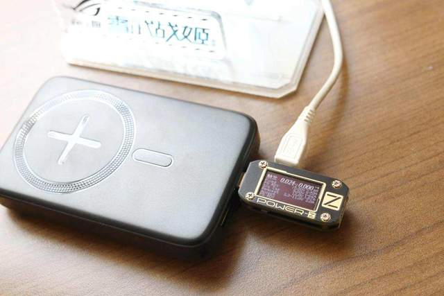 充电宝|台电磁吸无线充电宝W10Pro, 安卓用好，苹果用更好