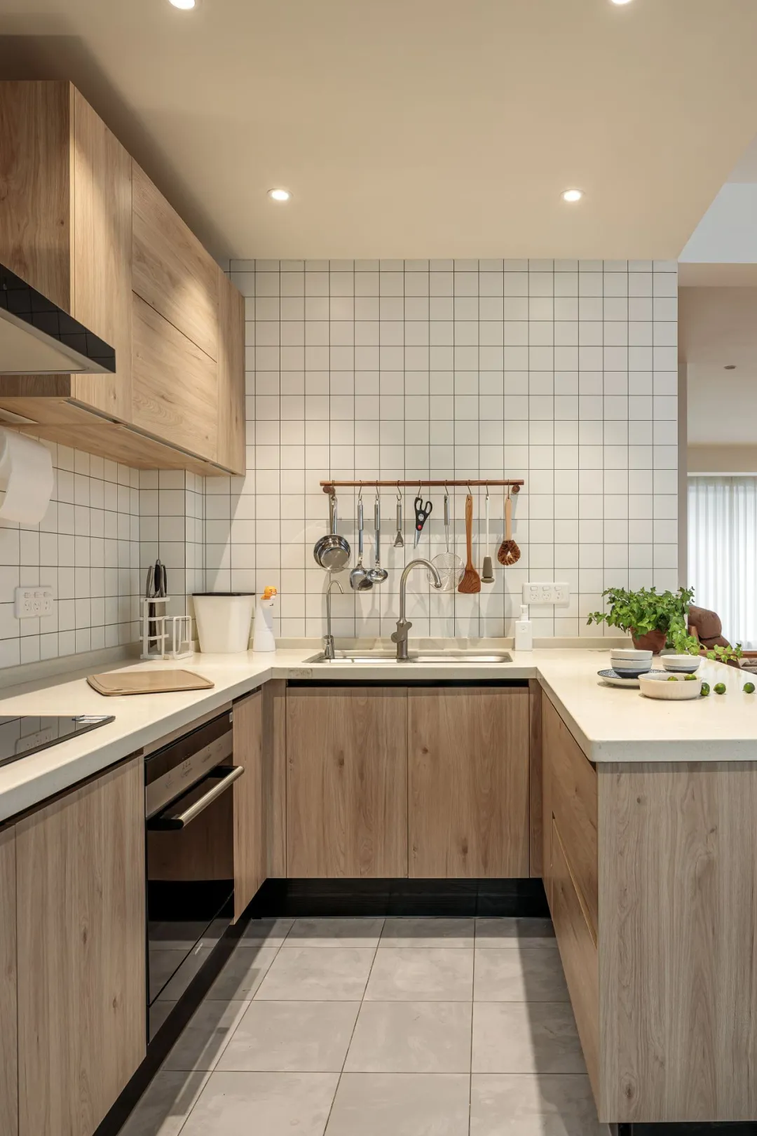 128平米MUJI温馨的色调+实木的质感,解锁随性日常,将生活氤氲成诗!