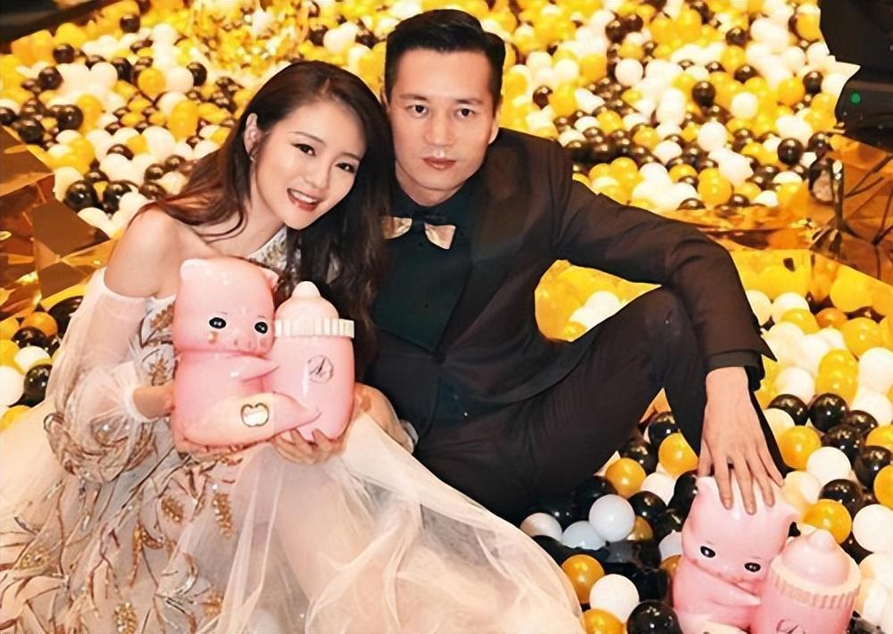 黄晓明|Baby和黄晓明这边，又掀起了“旧情复燃”的迷雾。