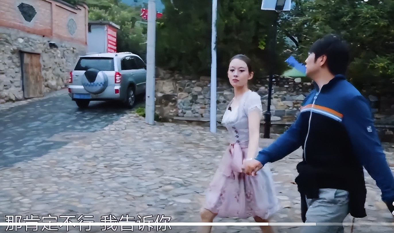 |朗朗数落吉娜:出门永远带套裙子!娇妻用最软的话表达最硬的态度