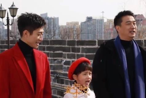 黄忆慈|黄磊领二女儿拍mv，多妹明星范儿十足，不输黄多多！