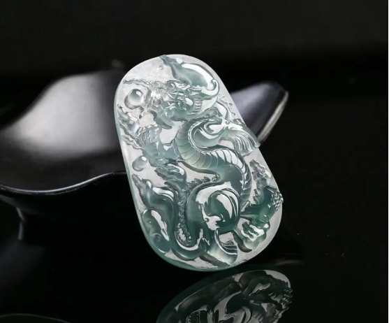 翡翠|翡翠种老种嫩怎么看？爱玉之人不能不知道