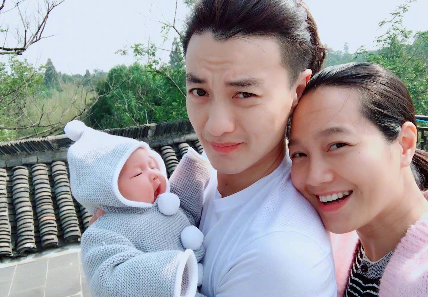 周杰|演员周杰深夜“放瓜”，公开爆料张颂文有男闺蜜，评论区已经沦陷