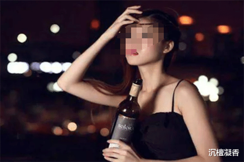 2019年，上海一女子喝醉后醉倒在酒吧，惨遭三名陌生男子轮流捡尸