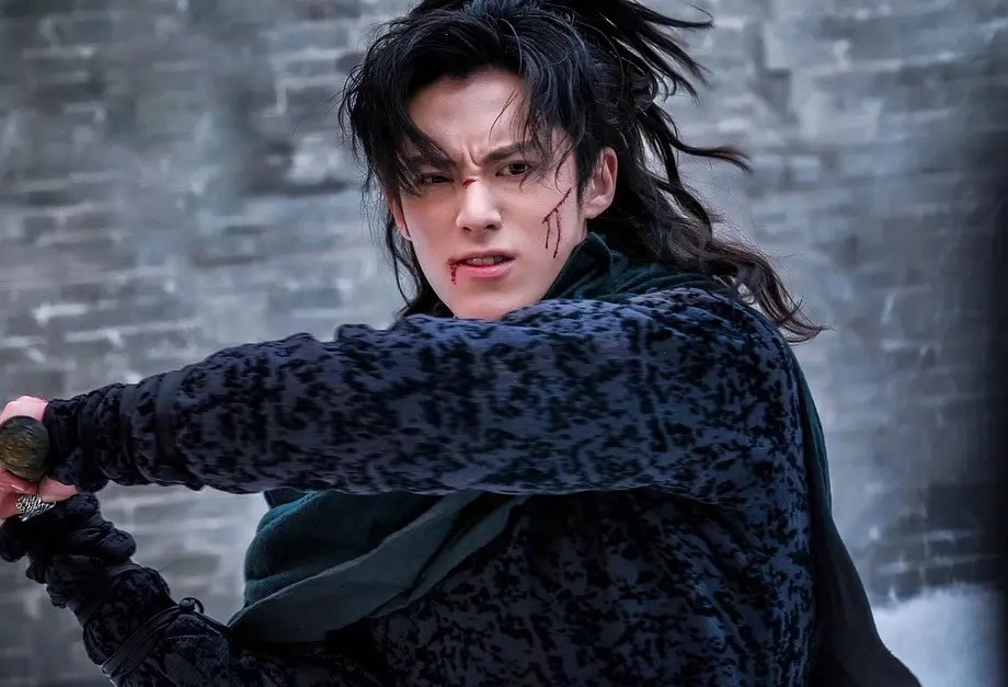 杨洋|“白发美男子”别硬演，有人惊艳了时光，有人却成了“灾难现场”