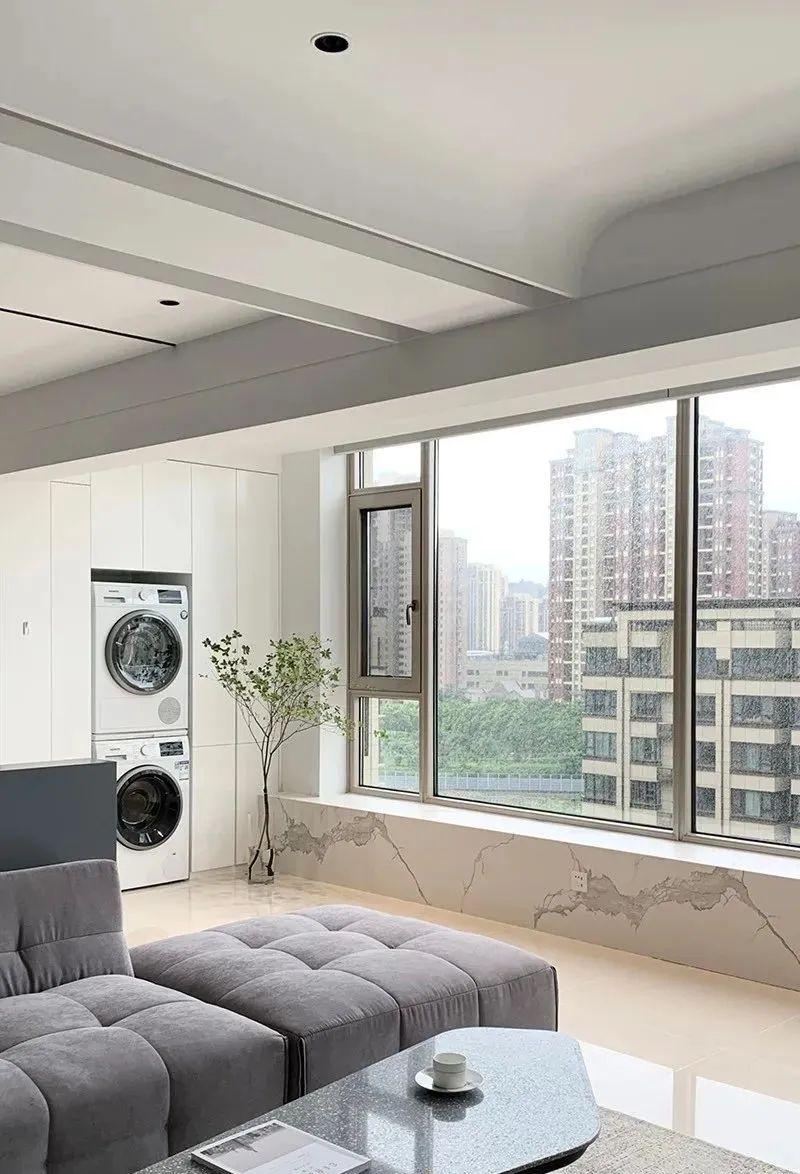 横梁即便不拆不砸,也能藏起来,个人建议第3种法子,省钱又美观