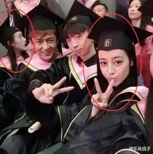 迪丽热巴|袁冰妍讨好迪丽热巴？两人被曝是“同班同学”，不红倒是爱蹭