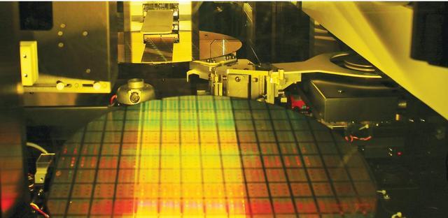 iPhoneSE|台积电官宣两个新消息,意味着ASML被摆了