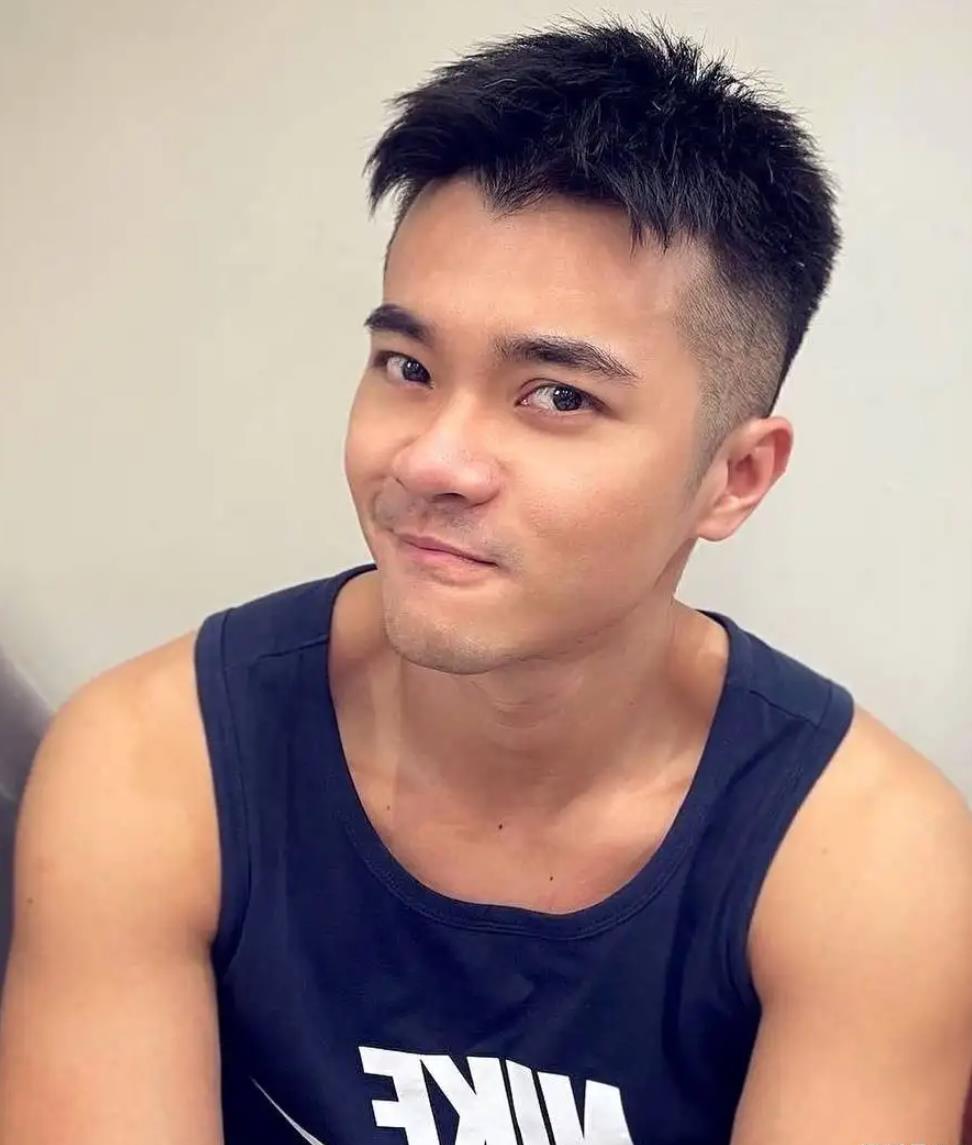 5款两边剃光的帅气的发型，哪一款更符合你的审美呢？