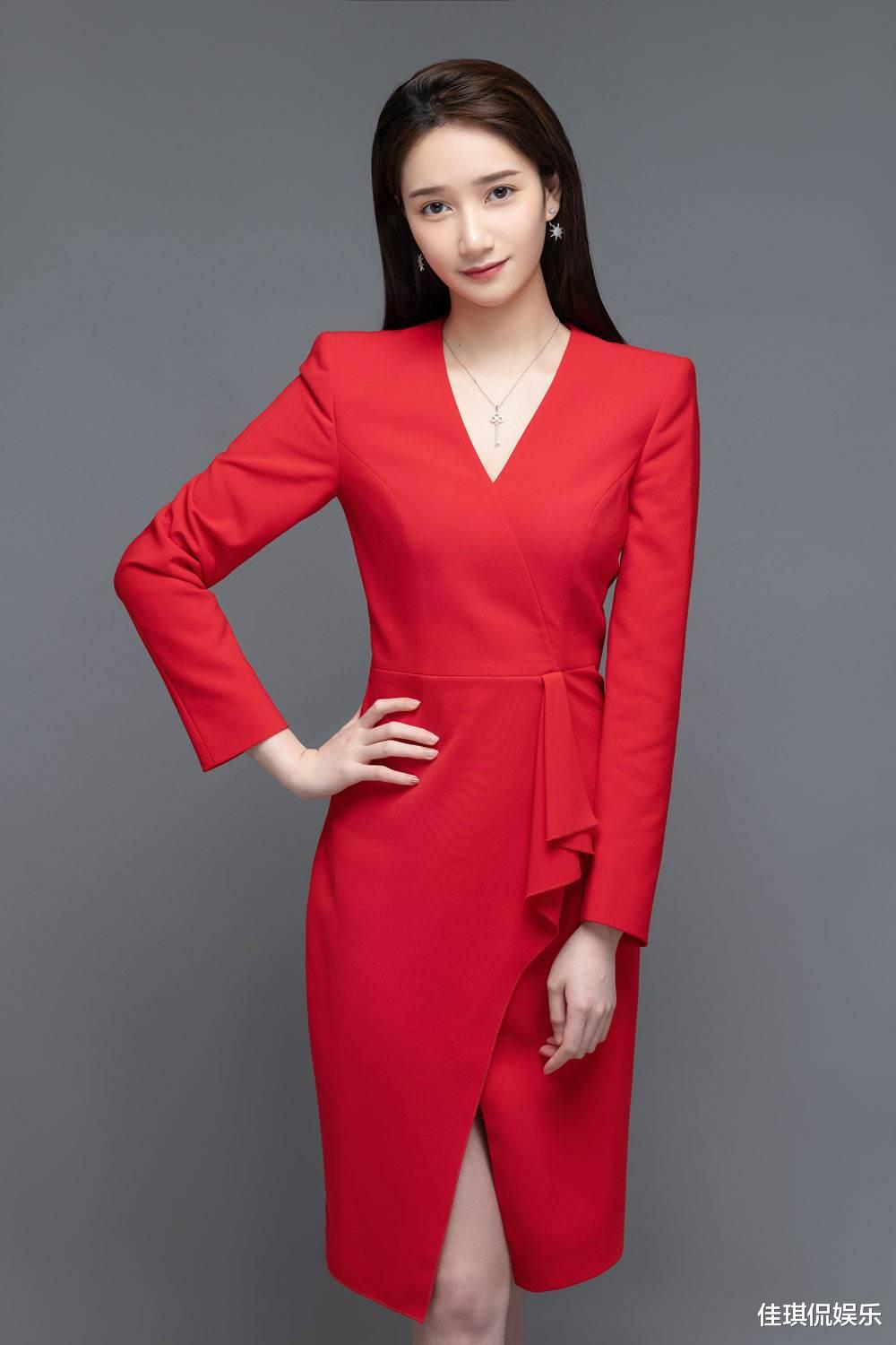 王微|身价10亿王微向杨蕾提出离婚,只给10万,3年后却付出了惨重代价