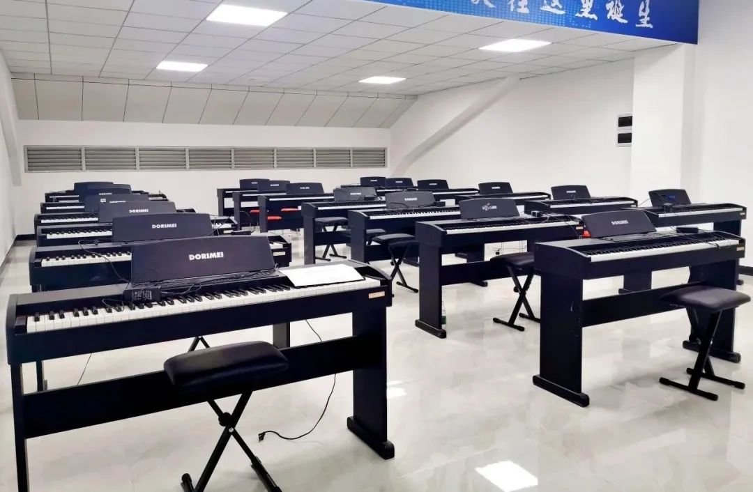 |选择>努力 || 选择一所好的中职学校很关键