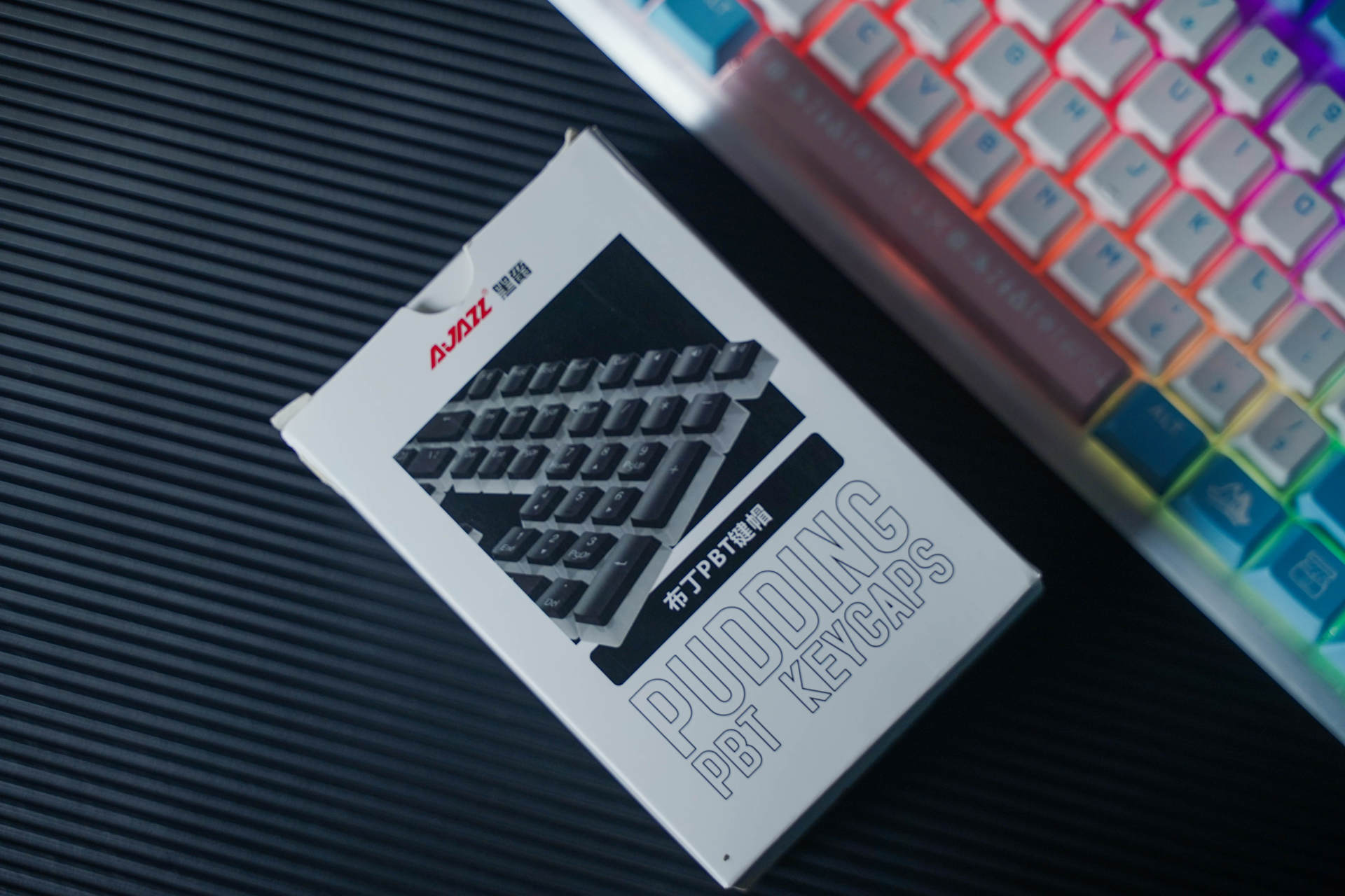 鼠标|颜值高，手感好。这套外设性价比真高