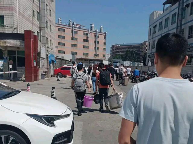 长安|“底薪再高也没用！”东莞长安某工厂底薪飙升到2660，也找不到人