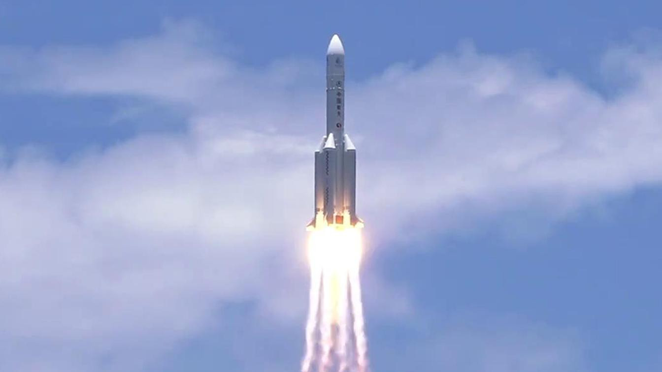 祝融号“丢掉”的相机找到了：两道车辙中间，解锁人类航天新视角