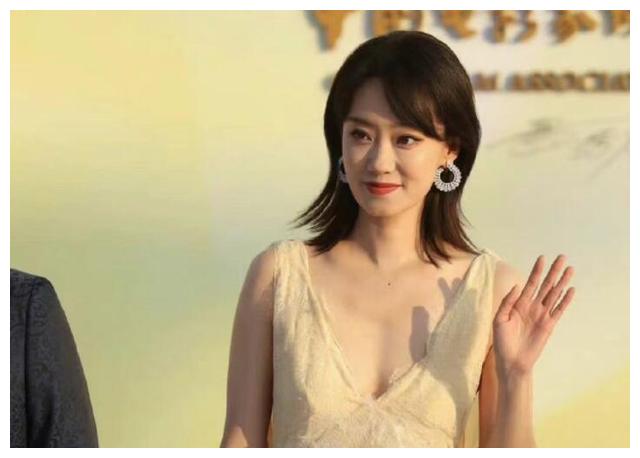 吴京|金鸡奖红毯看点:张小斐绝美,柳岩奇特,关晓彤显老,吴京最活跃